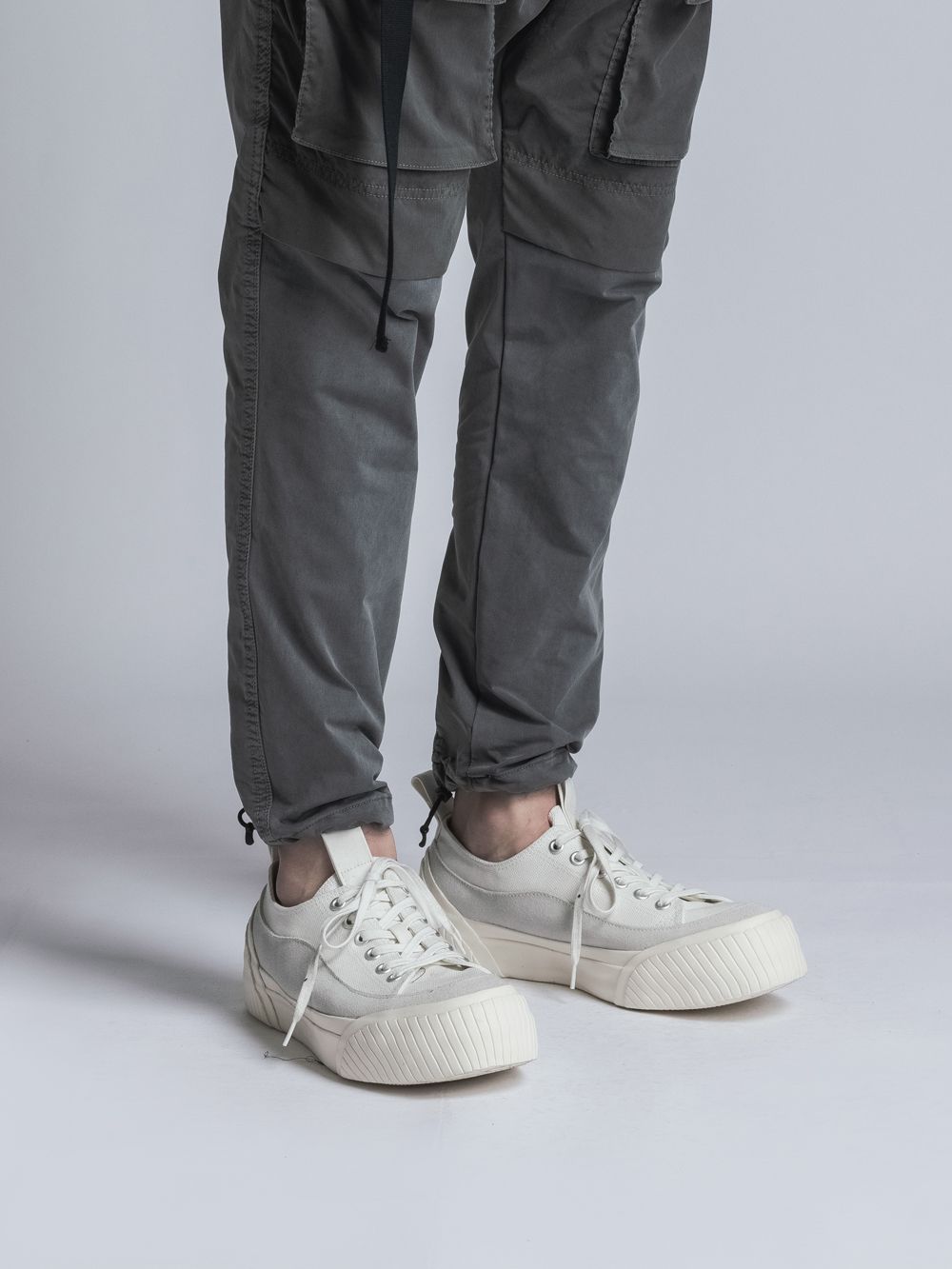 ローカットスニーカー  -  B/WHITE