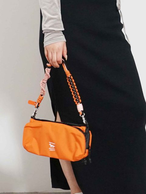 きれいめ×スポーティの絶妙バランス｜CLANE × MAISON KITSUNÉの最新コーデ