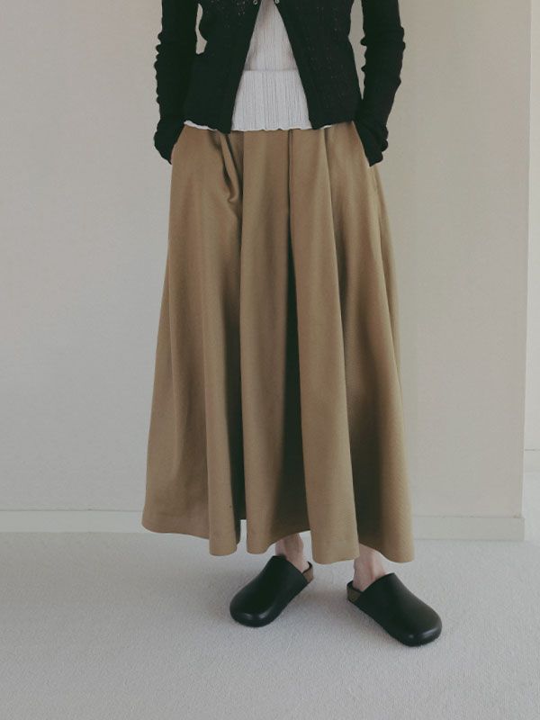 タックボリュームミディスカート （BEIGE)