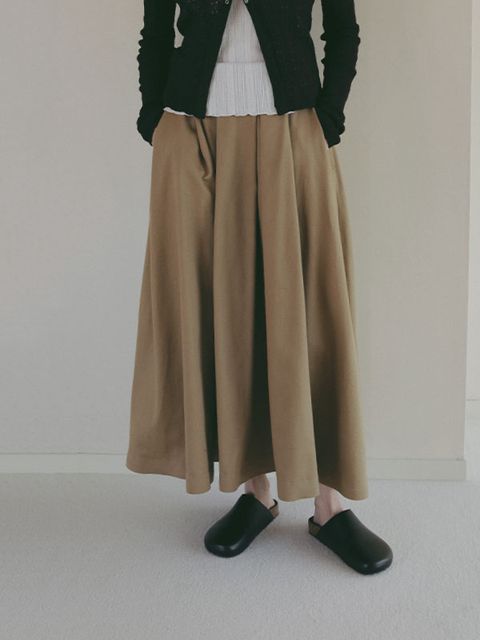 タックボリュームミディスカート （BEIGE)