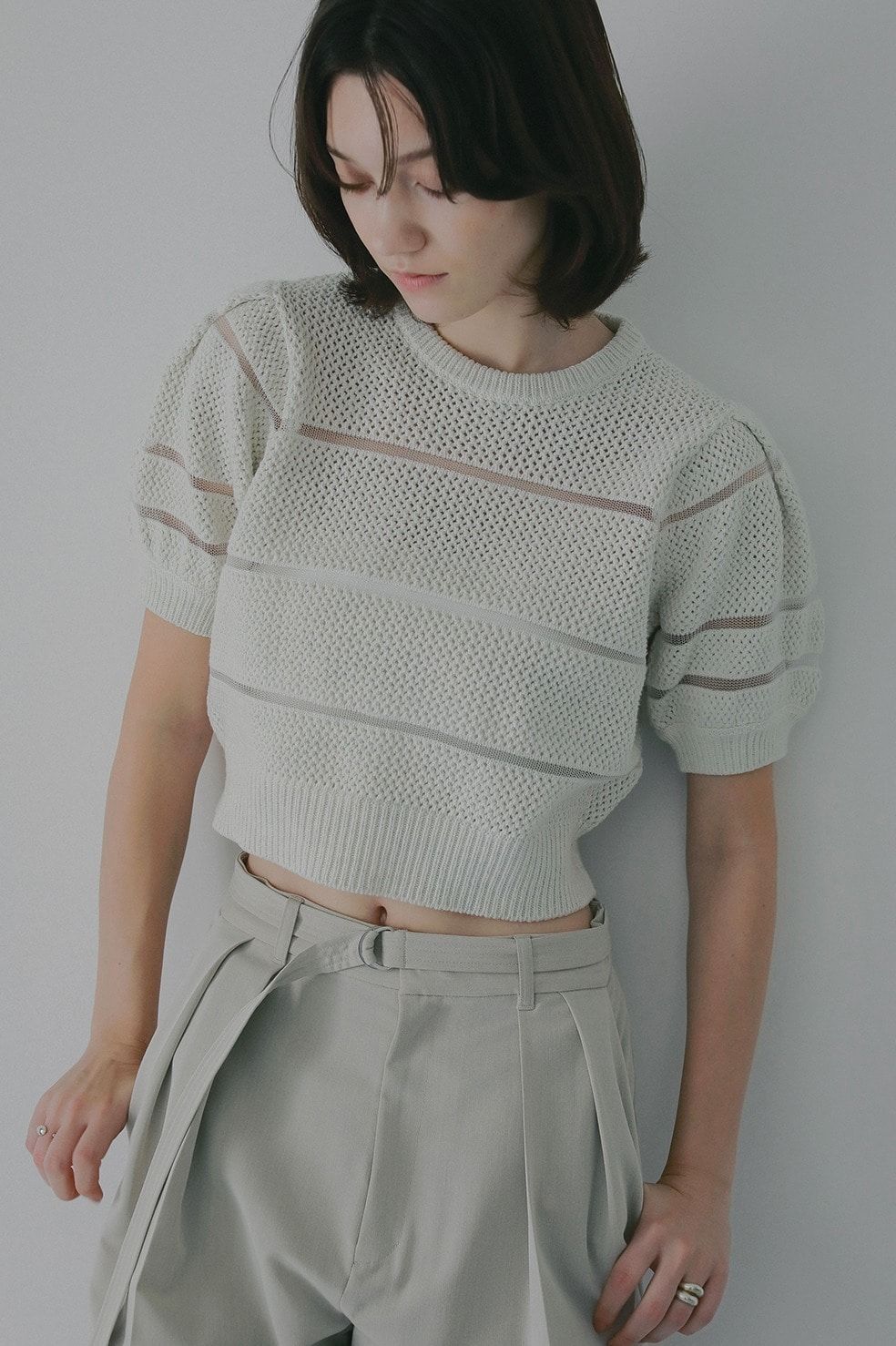ショート丈ニットトップス - OPENWORK KNIT SHORT TOPS (IVORY)