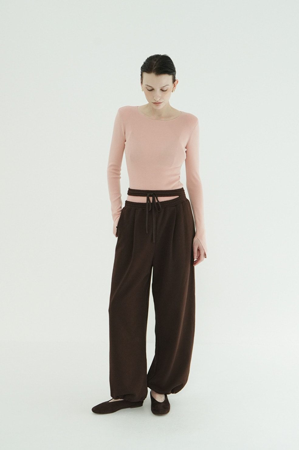 スラッシュ ウエスト スウェットパンツ - SLASH WAIST SWEAT PANTS (BROWN)