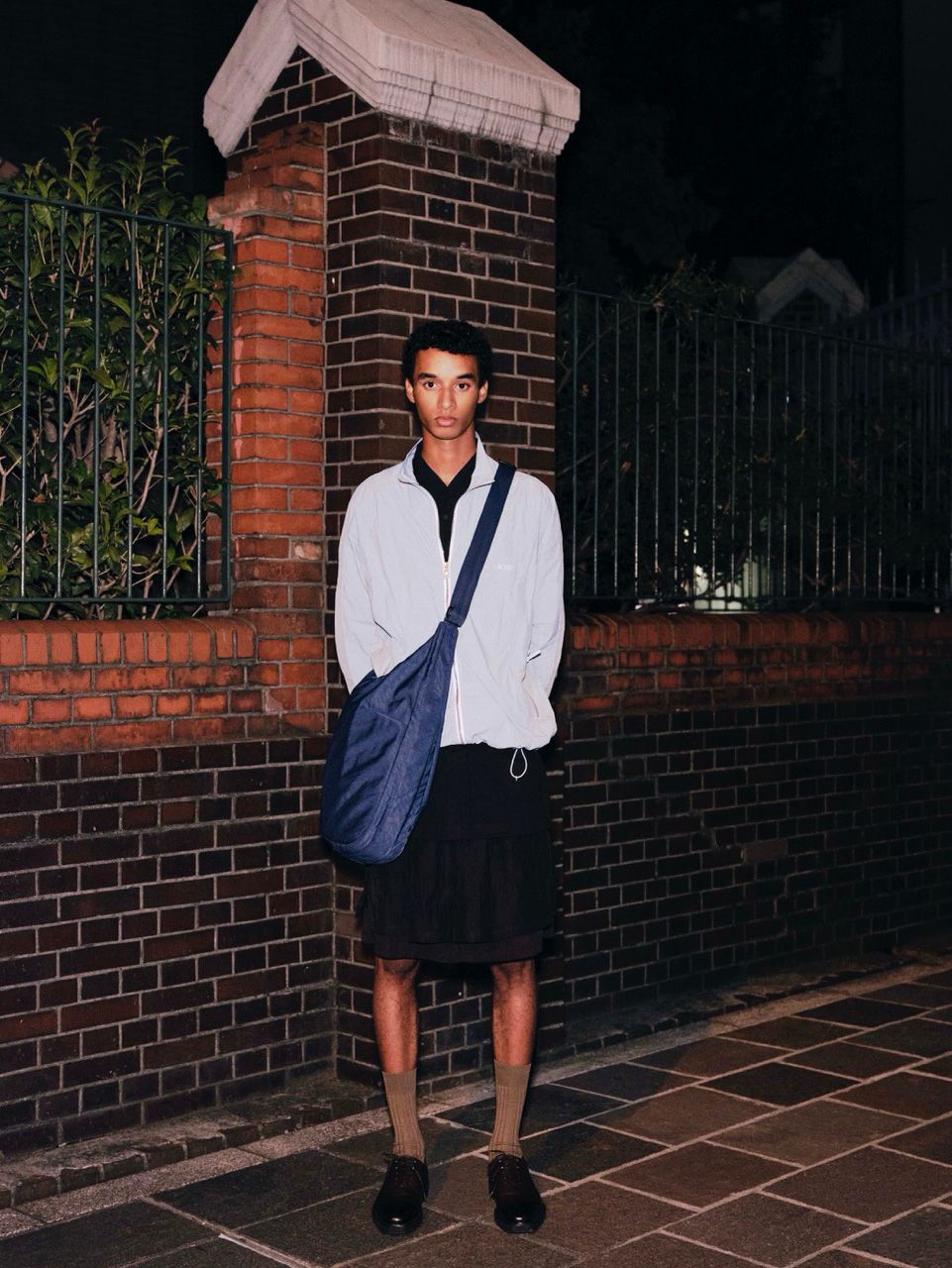 テクスチャード ツイル ショルダー トートバッグ  / TEXTURED TWILL SHOULDER TOTE （NAVY)