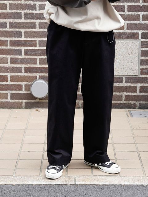 ノータック チノ パンツ / トラウザーズ - NO TUCK WIDE CHINO TROUSERS - BLACK
