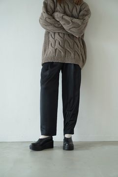 羽織るだけでこなれ感を演出、ETREの新作レイヤードスタイル