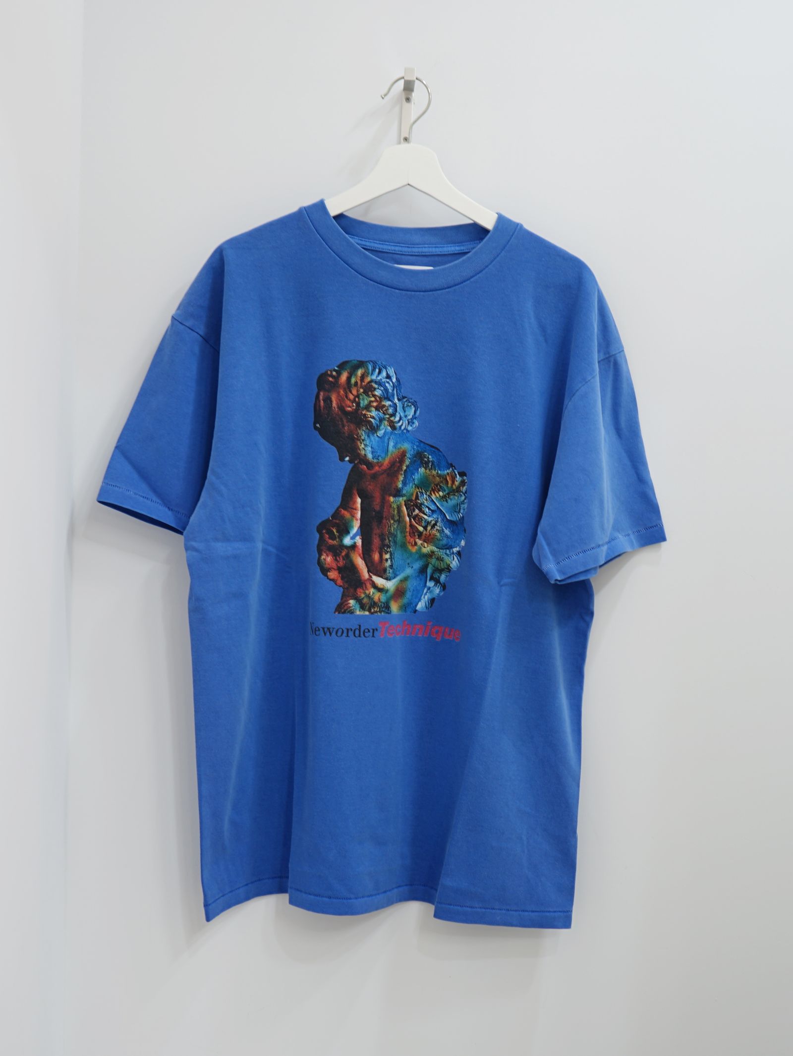 × NEW ORDER TECHNIQUE TEE (BLUE) - プリントティーシャツ