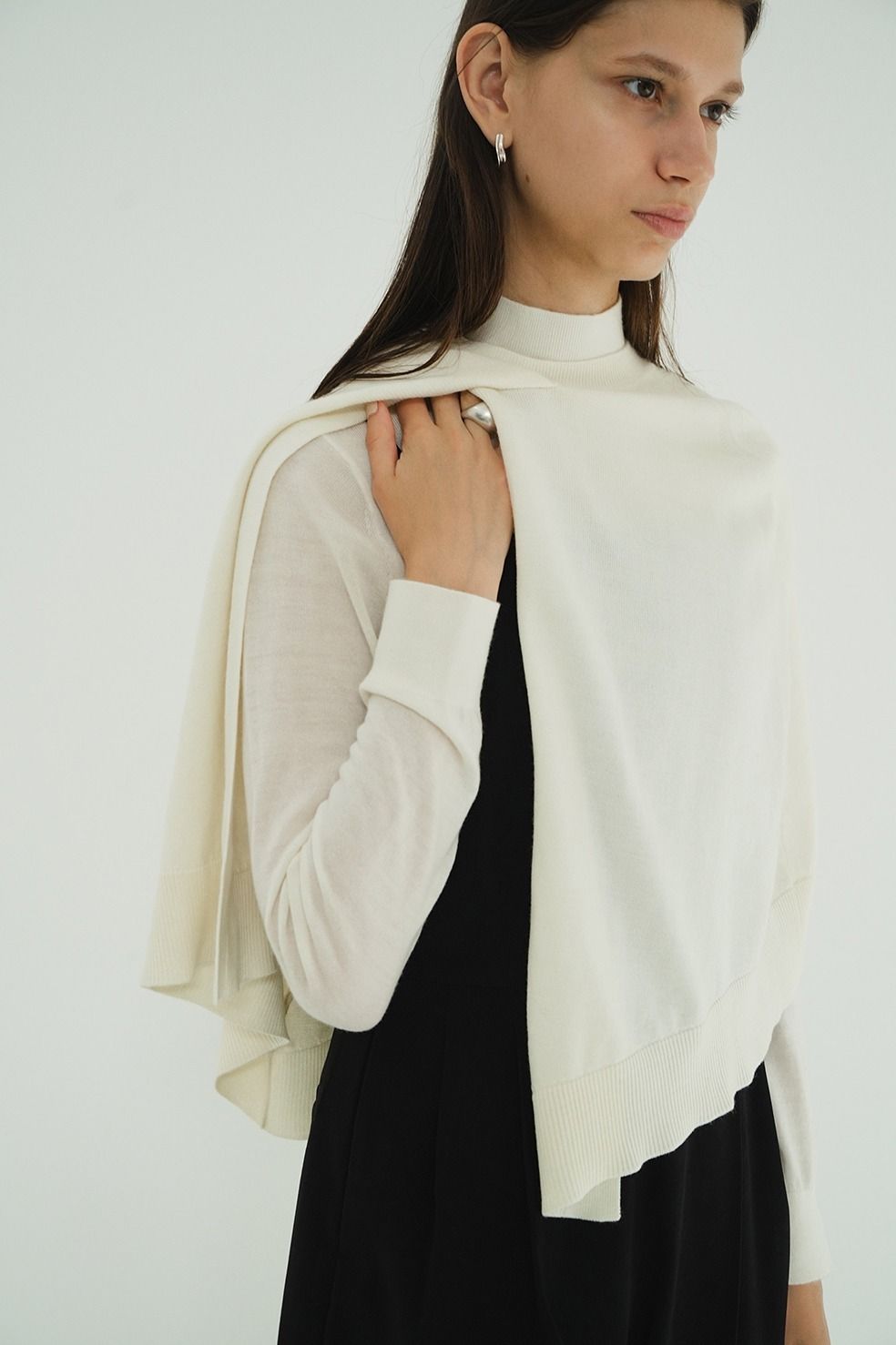 ケープ + ニットトップス - CAPE SET KNIT TOPS (WHITE)
