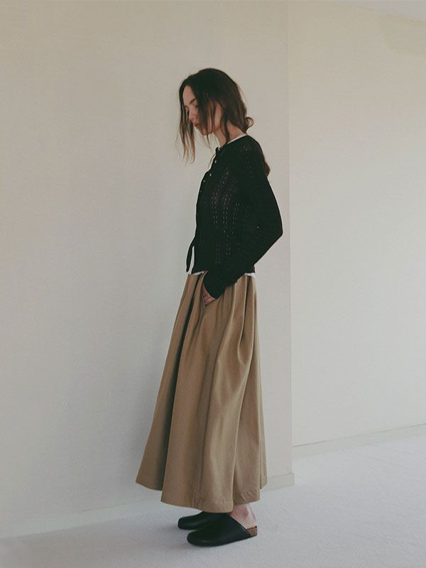 タックボリュームミディスカート （BEIGE)