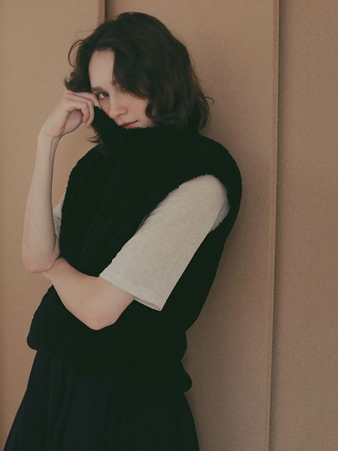 モールヤーンハイネックニットベスト （BLACK)