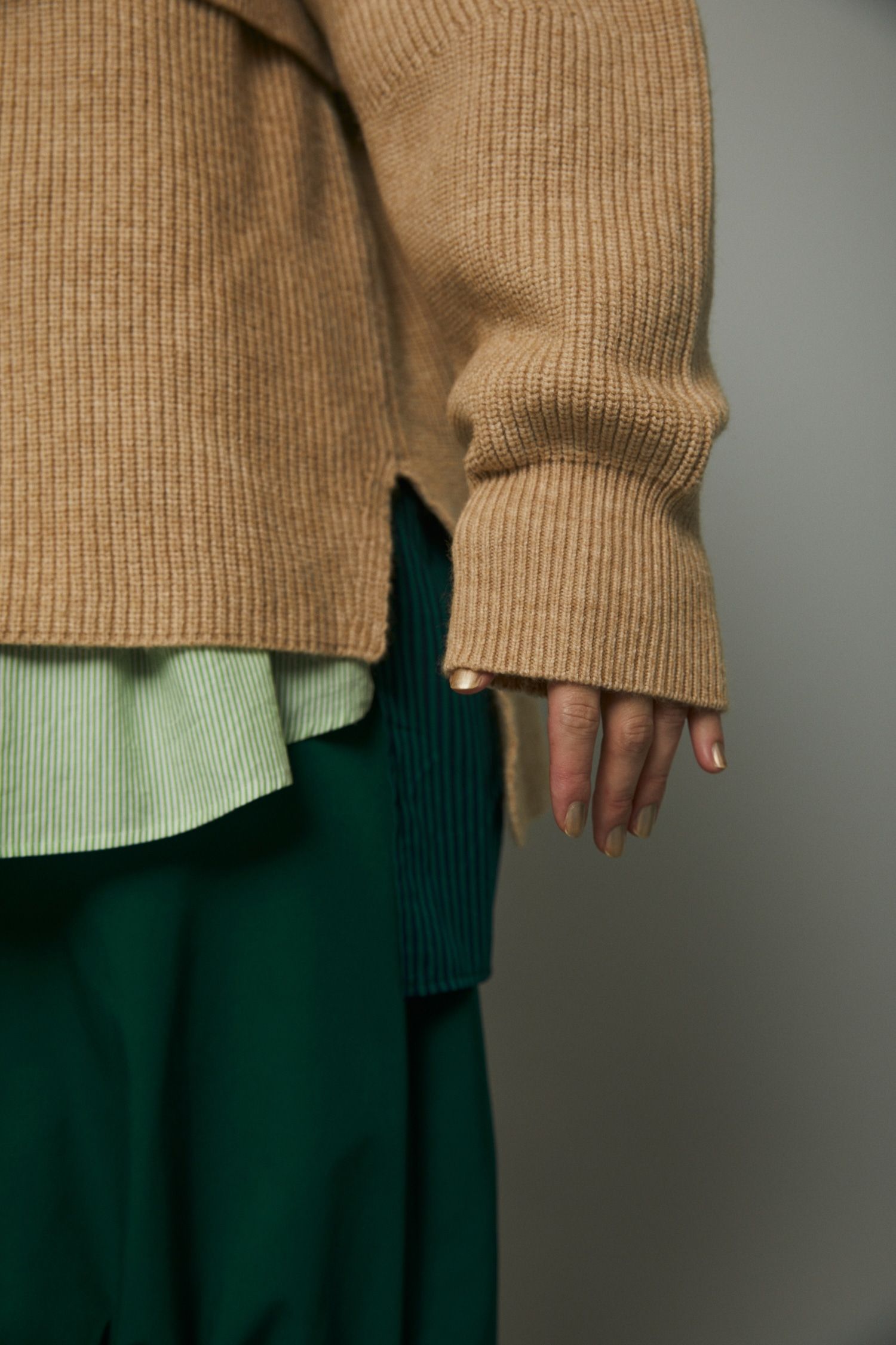 レイヤード フリル トップス  - Layered frill tops - BEIGE