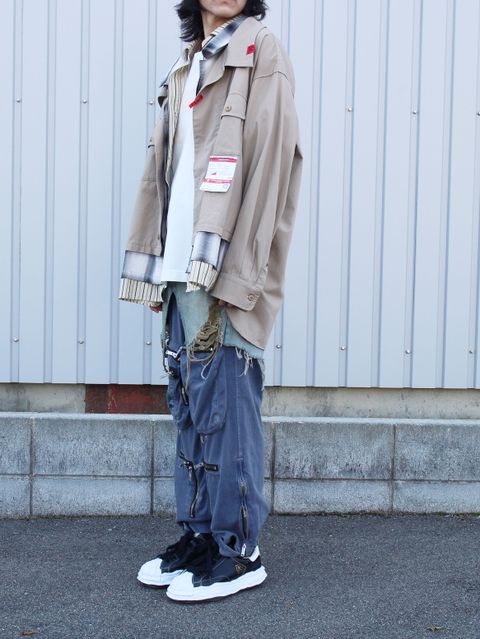 『ドッキング×レイヤード』 ミハラヤスヒロの最新コーディネート