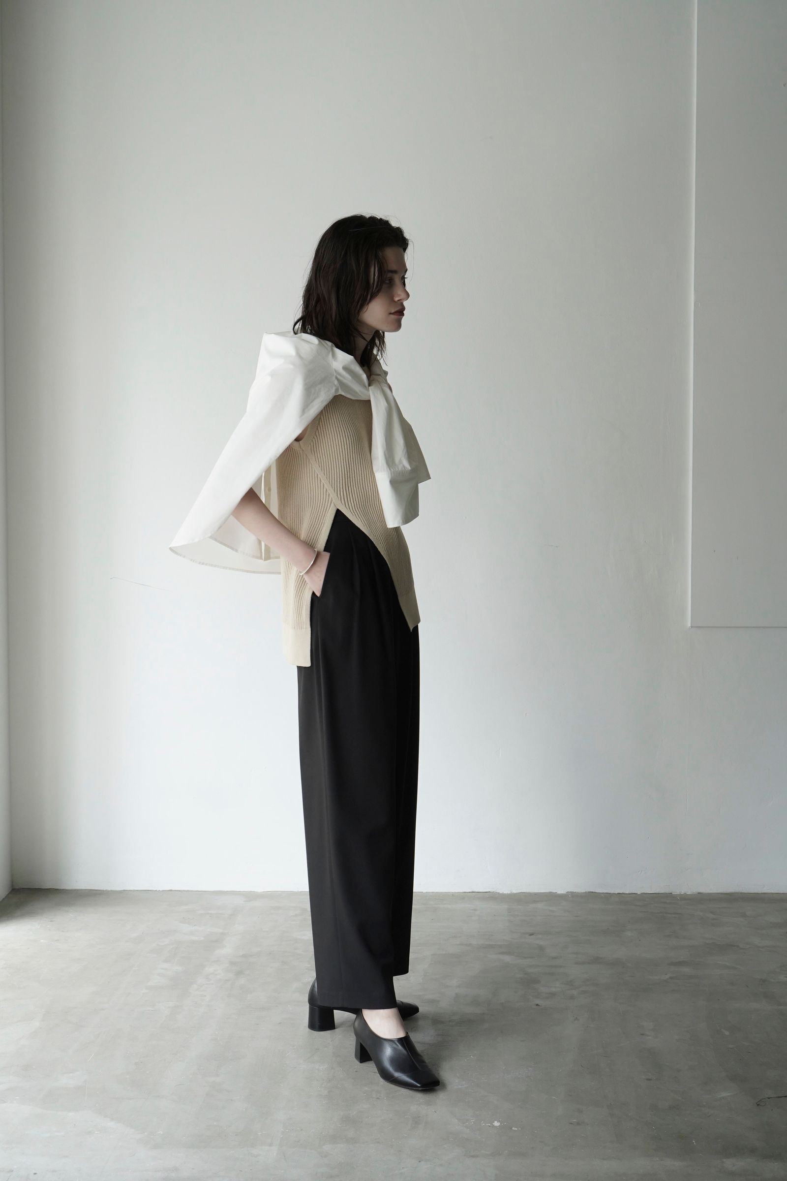 CLANE クラネ SLANT CUT NO SLEEVE KNIT TOPS ニットトップス  サイズ:2 13106-2002 ベージュ IVORY  レディース  トップス B3dhyK46MojZ.jpg?width=768