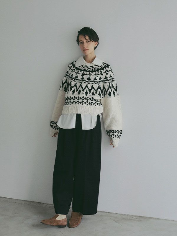 ラウンドヨークハンドニットプルオーバー - OFF WHITE