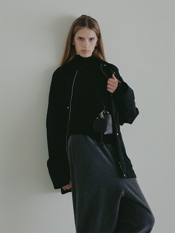 レザーコードマルチポーチ (BLACK）