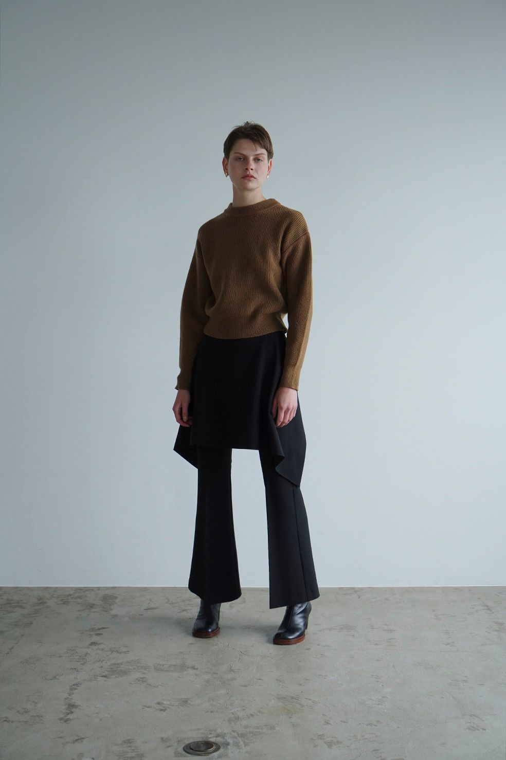 ベーシック ドロップ ショルダー ニット トップス - BASIC DROP SHOULDER KNIT TOPS - BROWN