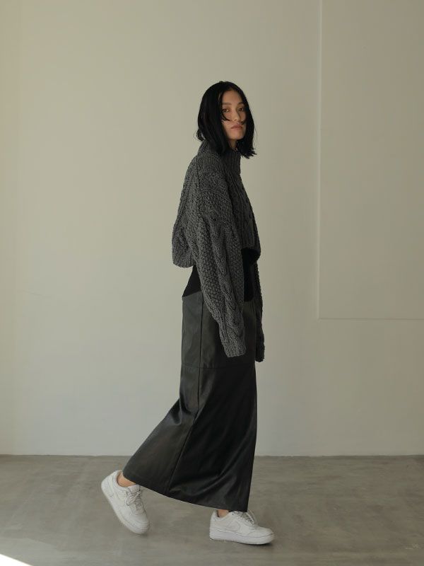 ケーブルハンドニットプルオーバー - CHARCOAL