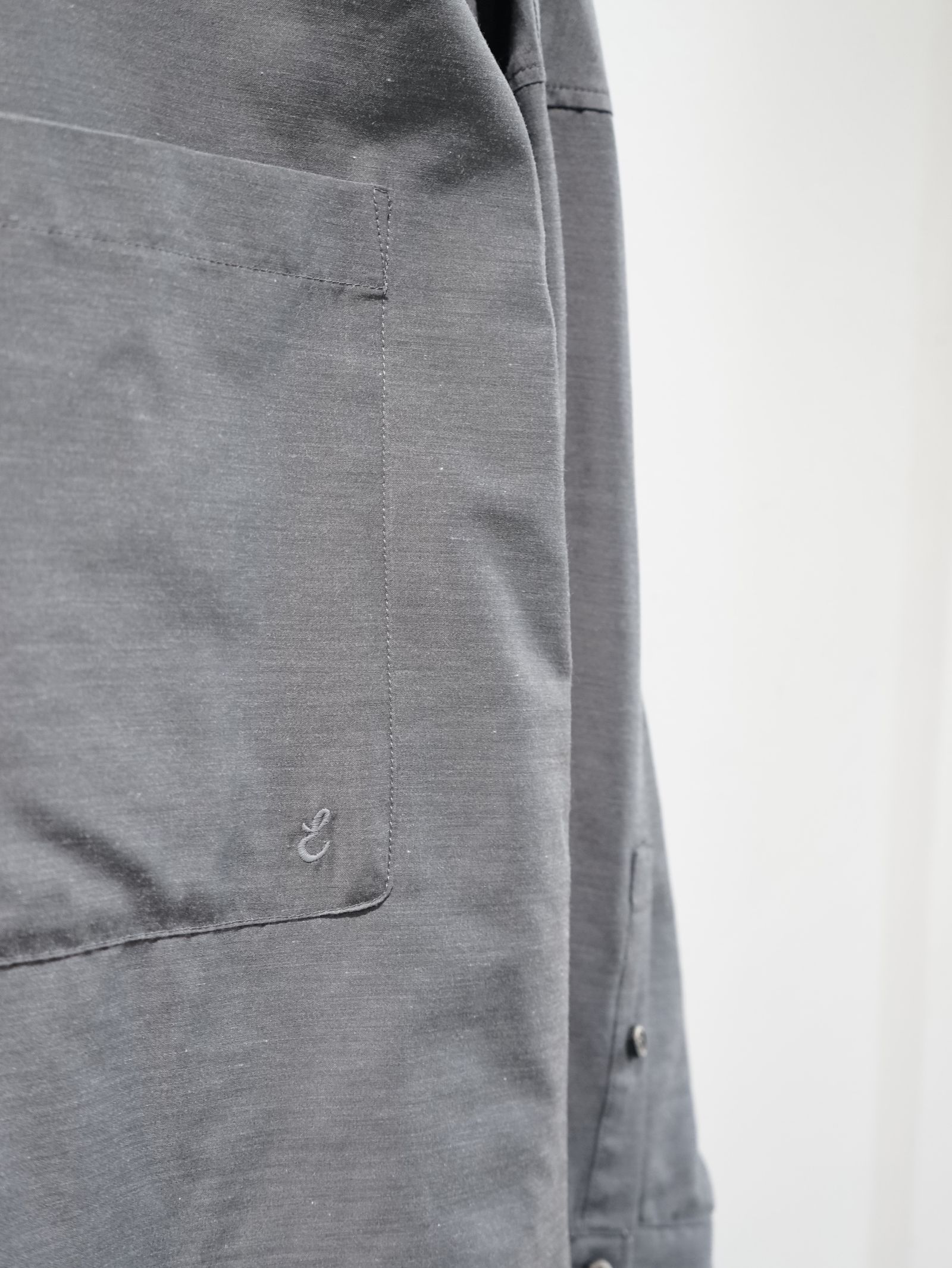 ETRE TOKYO - ライトタンブラーオーバーサイズシャツ - GREY