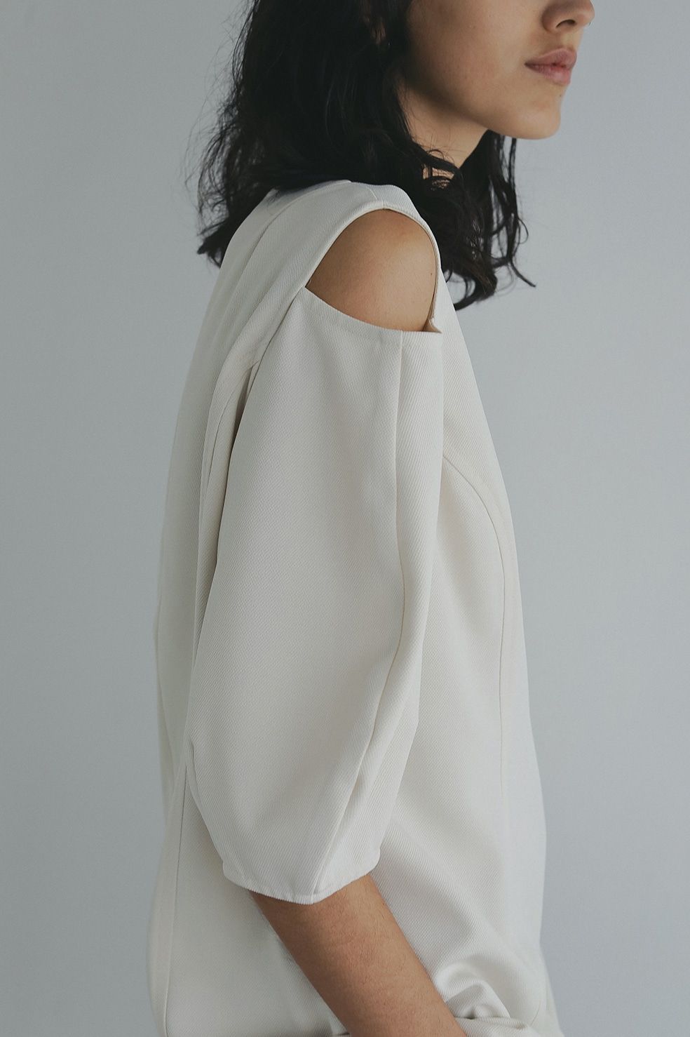 MANOF - スラッシュショルダートップス - SLASH SHOULDER TOPS