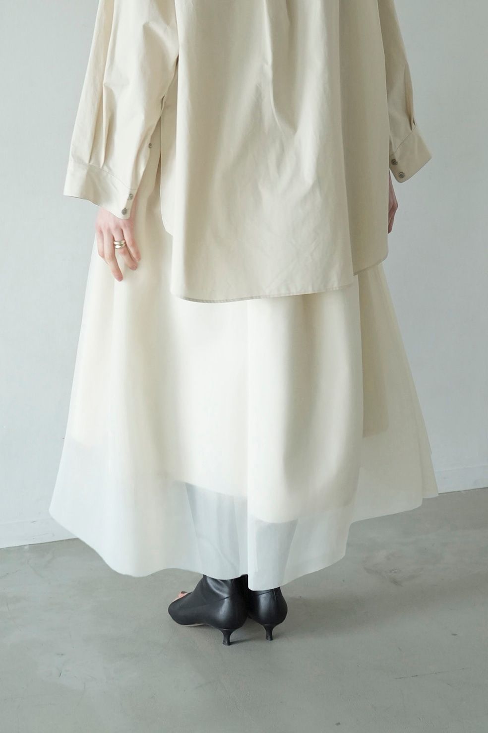 ボリューム フレア スカート - ベージュ - SHEER RUSSELL VOLUME FLARE SKIRT