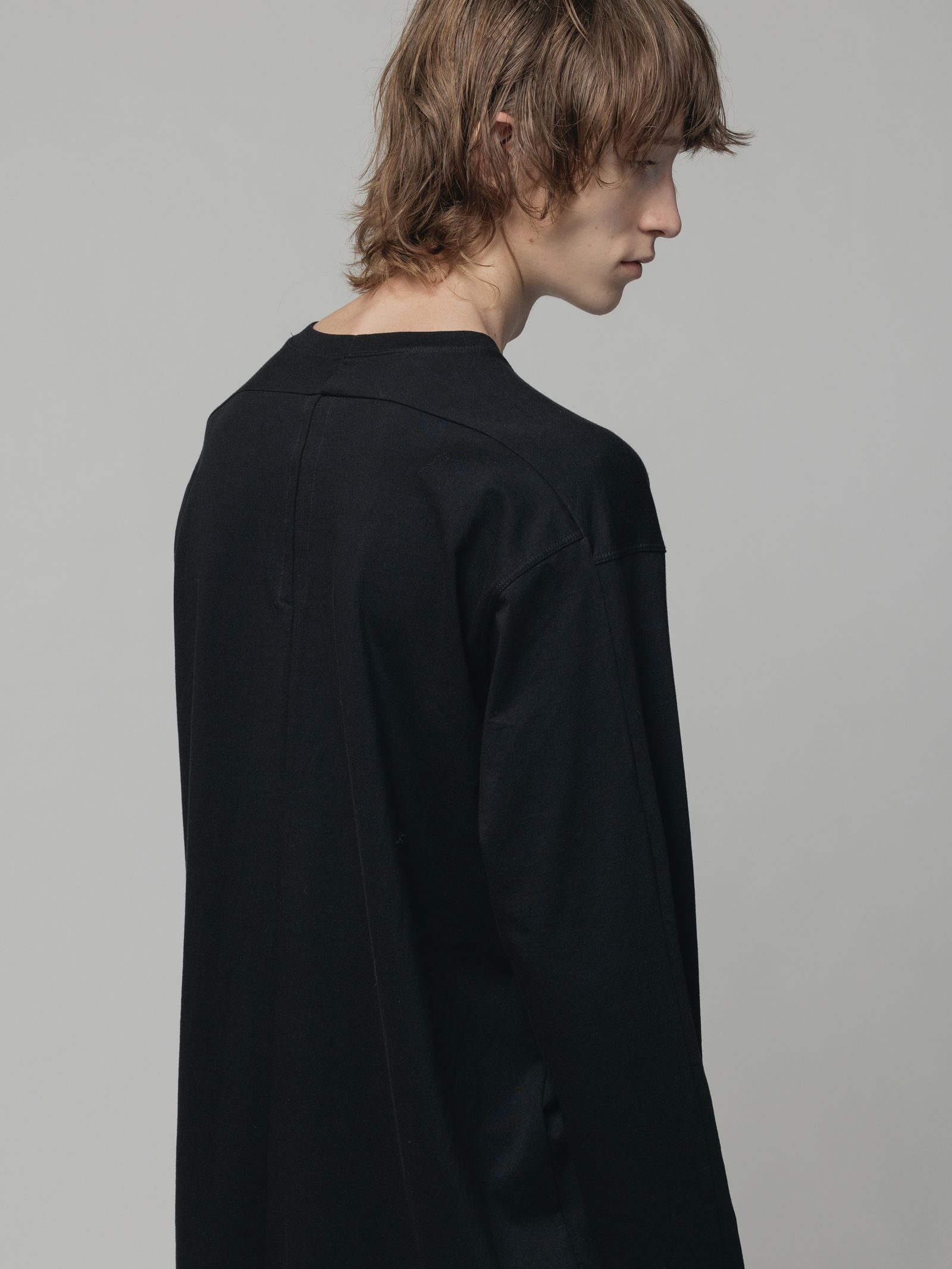 天竺刺繍入り長袖T - BLACK