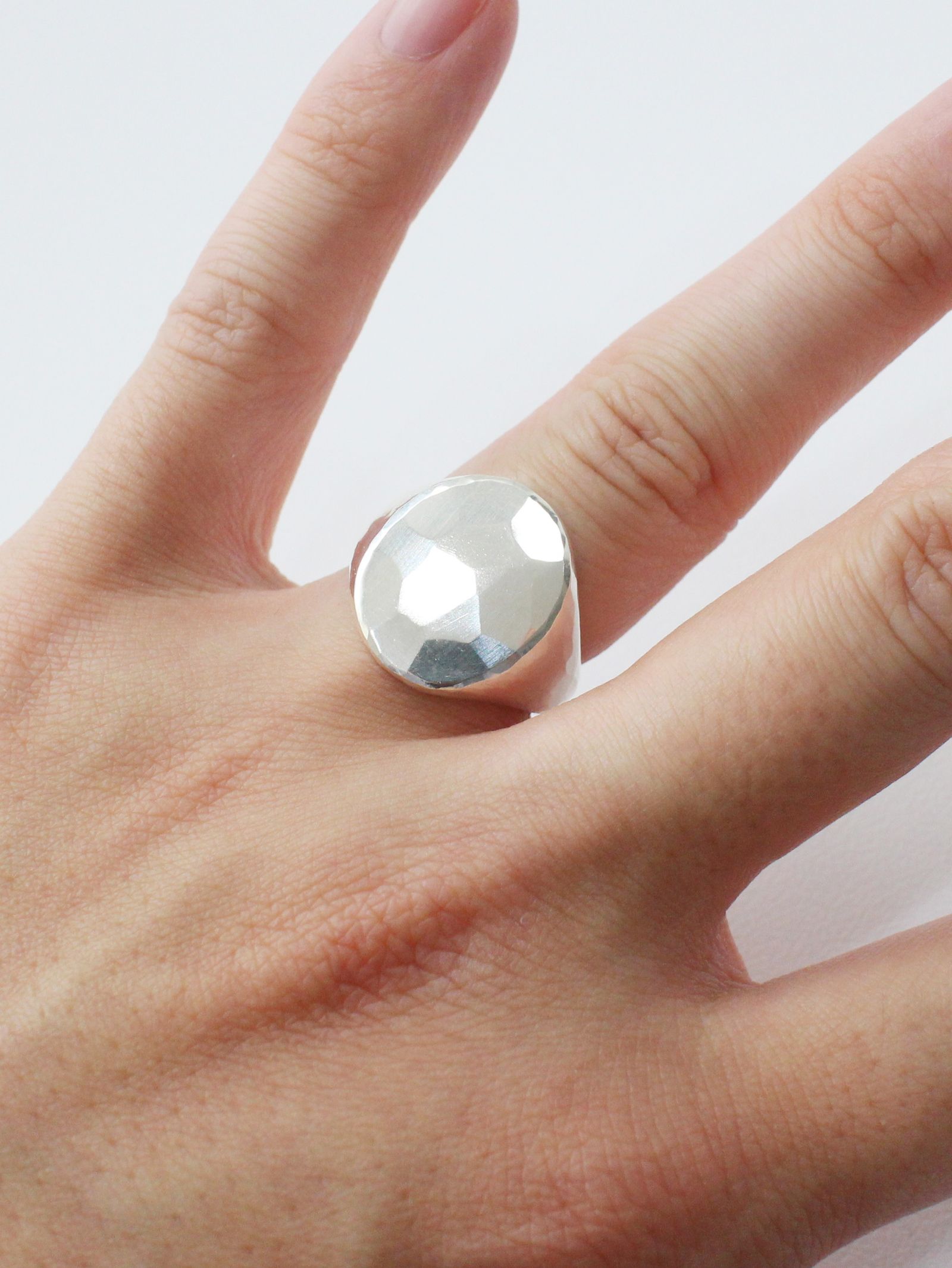 WERKSTATT:MUNCHEN - シグネット リング - signet ring oval hammered