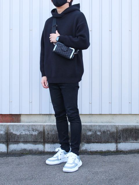 NIL DUE / NIL UN TOKYOのニットフーディスタイル