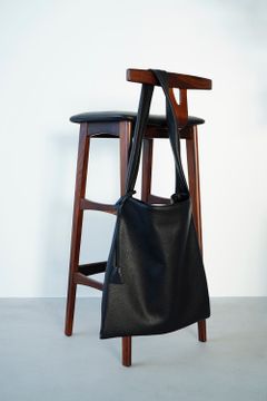 ワイド トート バッグ - TRAPEZES WIDE TOTE BLACK