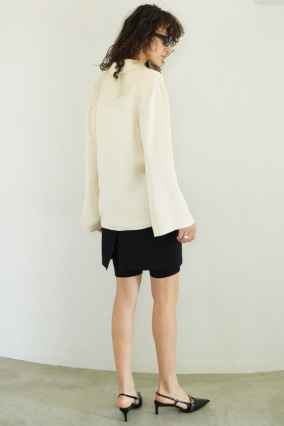TAILORED SATIN SHIRT - IVORY -  サテン テーラードシャツ