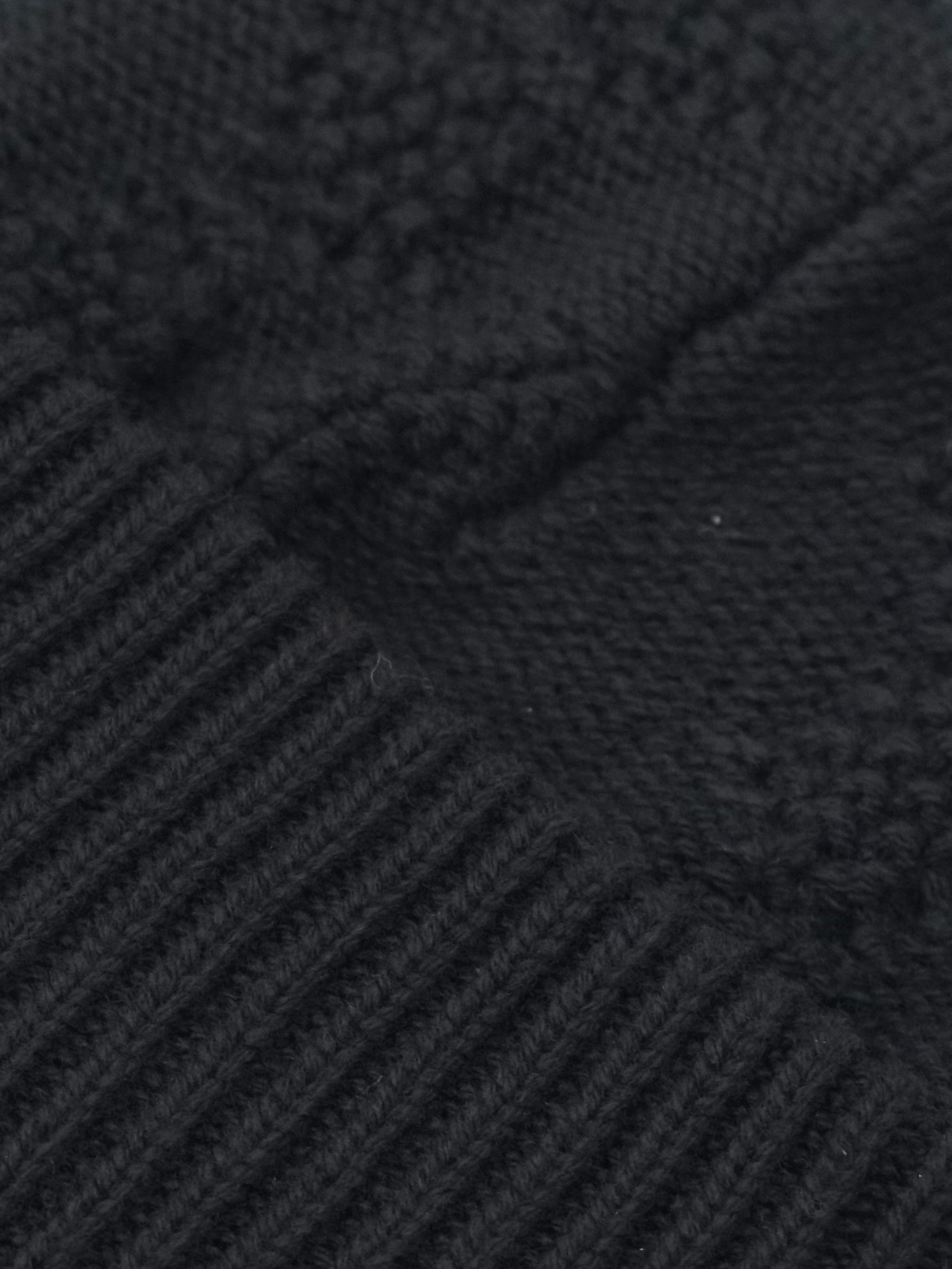 ケーブル ビーニー - CABLE KNIT BEANIE BLACK