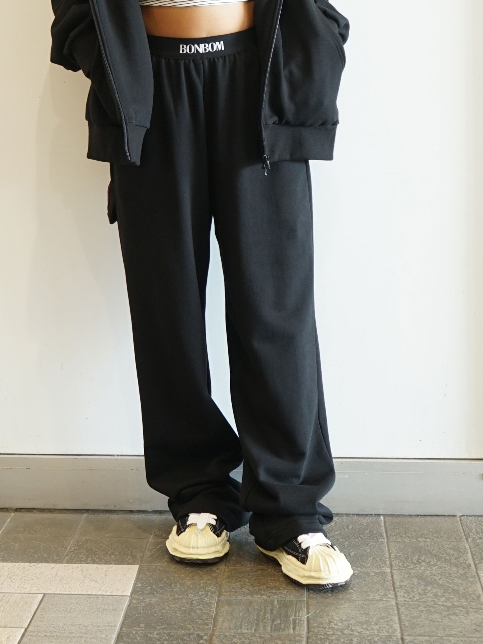 ロゴウエストバンド スウェットパンツ  -  BLACK