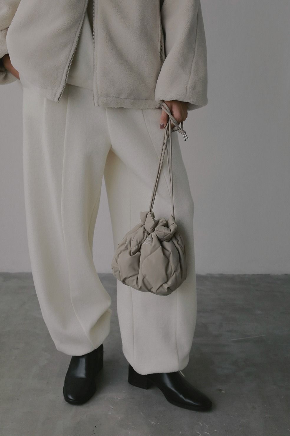 【TAION×MANOF】 トートバッグ - 2WAY DOWN BAG (BEIGE)