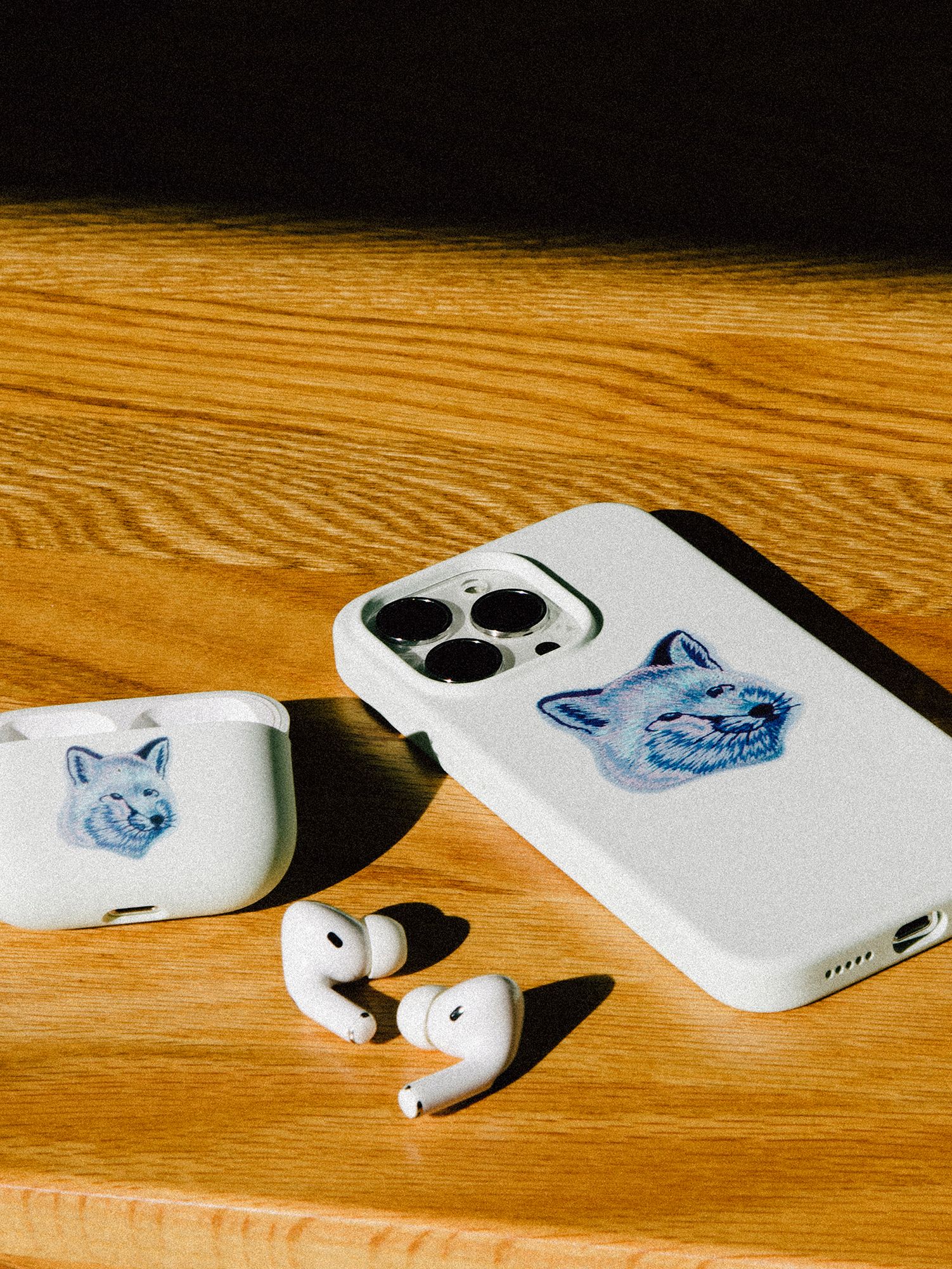 MAISON KITSUNÉ - 【IPHONE 13】 COOL TONE FOX HEAD CASE FOR 