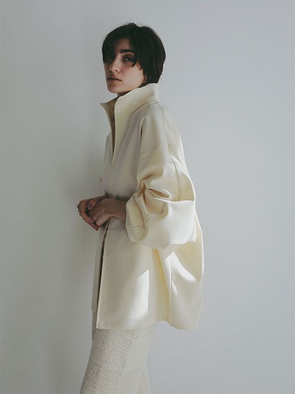 ハイネックドルマンスリーブシャツブルゾン (IVORY）