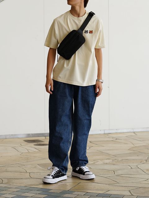 クリーンでまとめるキツネワンポイントコーデ