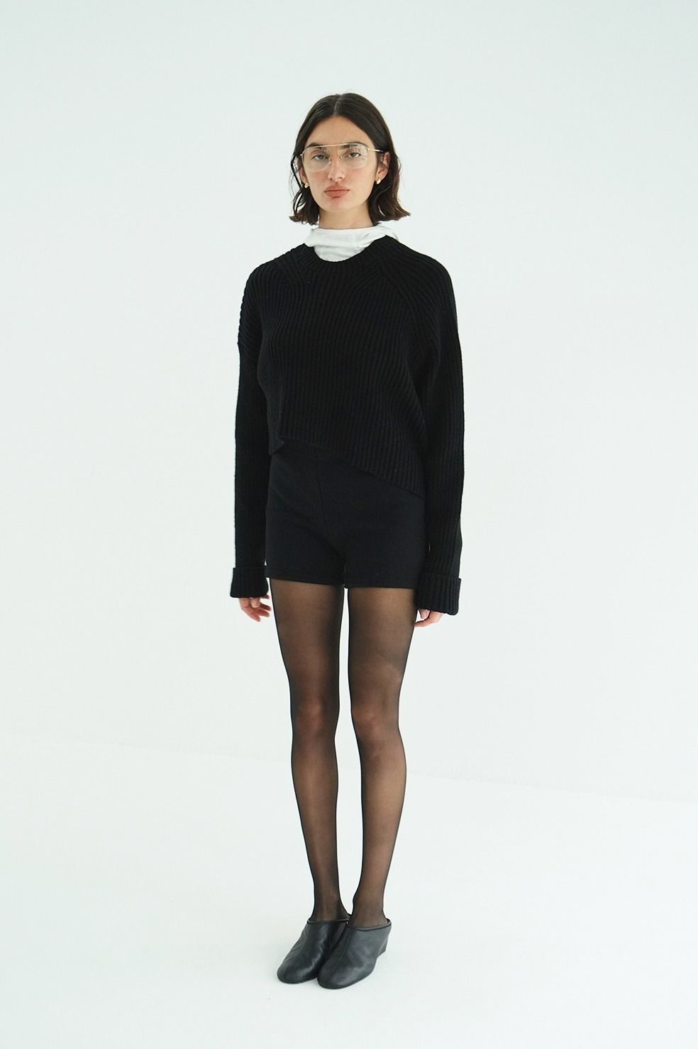 アシンメトリーショートニットトップス -  ASYMMETRY WIDE SHORT KNIT TOPS (BLACK)