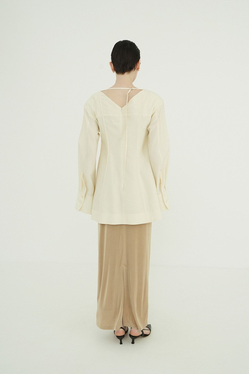 テンセルミニフレアワンピース - TENCEL MINI FLARE ONEPIECE (IVORY)