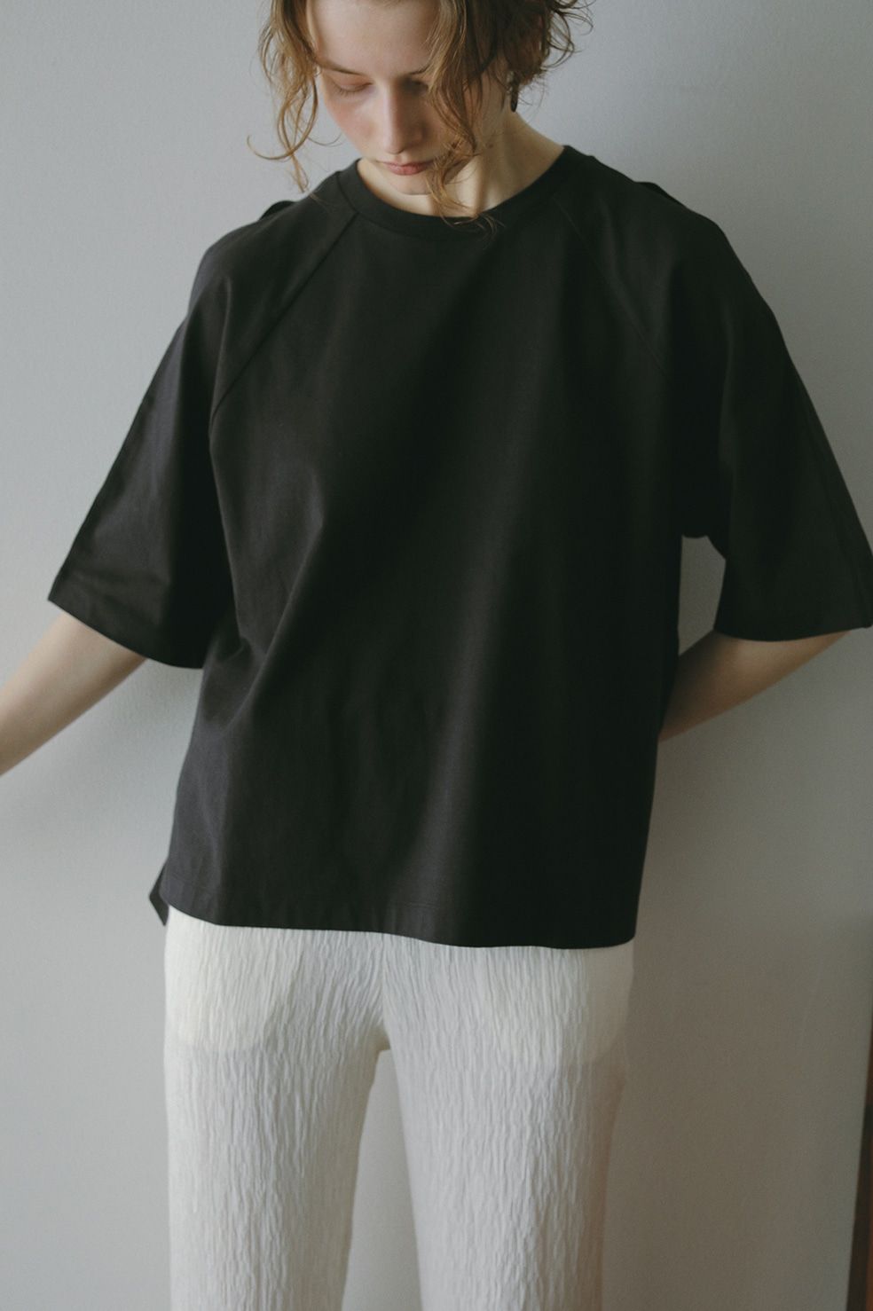 ショルダー スラッシュ Tシャツ - SLEEVE SLASH PULL TOPS - CHARCOAL GREY