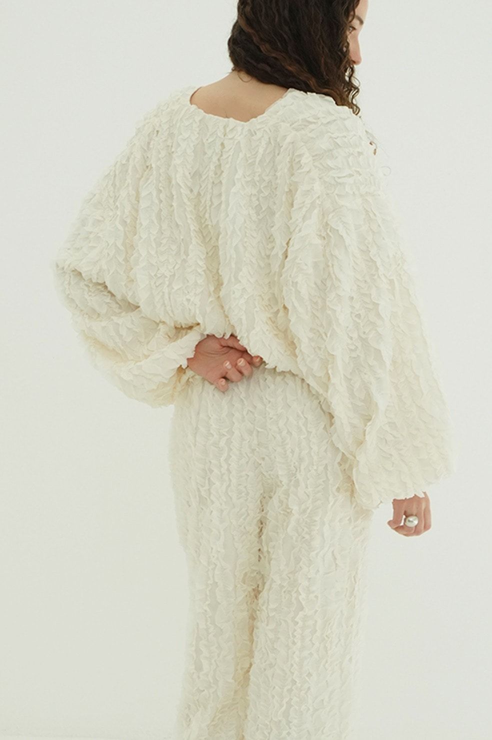 フリルボレロ - TOPSTITCHED FRILL BOLERO (IVORY)