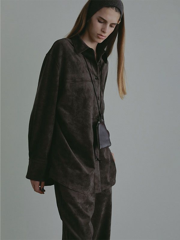 フェイクスウェードオーバーサイズシャツ (DARK BROWN)