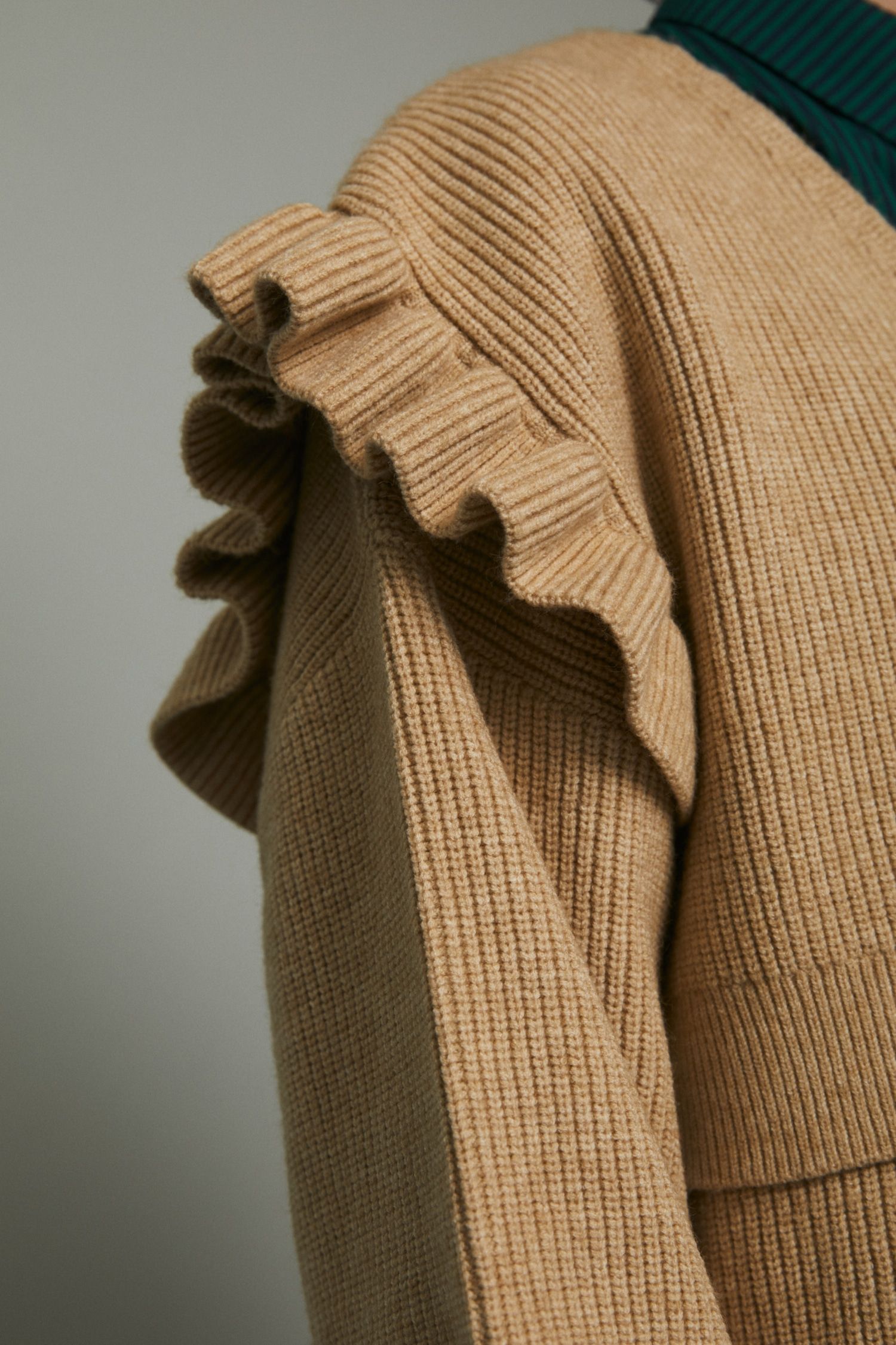 レイヤード フリル トップス  - Layered frill tops - BEIGE