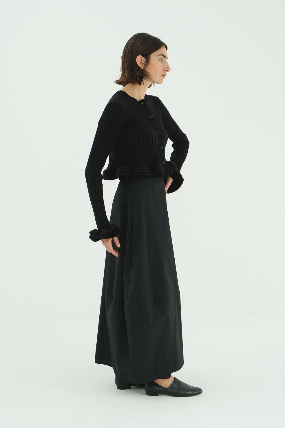 ダブルフェイス フリルド ニットトップス - W FACE SHORT FRILLED KNIT TOPS (BLACK)