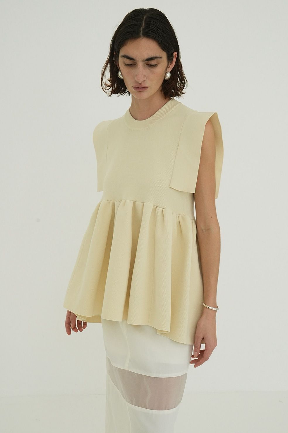 【25SS】 SQUARE SLEEVE GATHER KNIT TOPS - IVORY | スクエアスリーブギャザーニットトップス