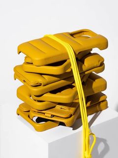 【BALLON バロン】 手帳型 レザーケース / iPhone 14～17対応  (サフランイエロー）
