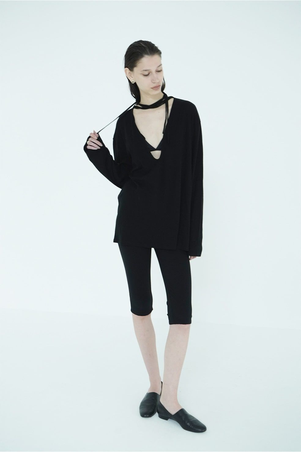 デザインリボンカットトップス - DRAWSTRING LOOSE CUT TOPS (BLACK)