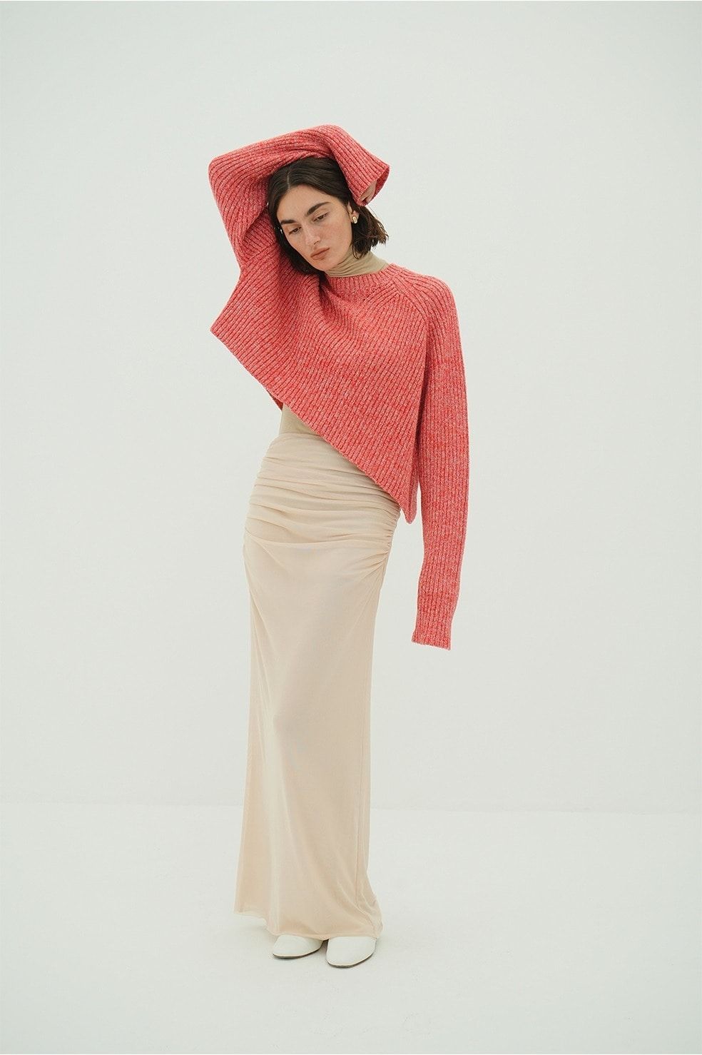 アシンメトリーショートニットトップス -  ASYMMETRY WIDE SHORT KNIT TOPS (RED)