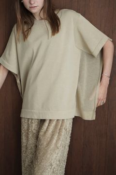 シアー スクエア ニット トップス - SHEER SQUARE KNIT TOPS - BEIGE