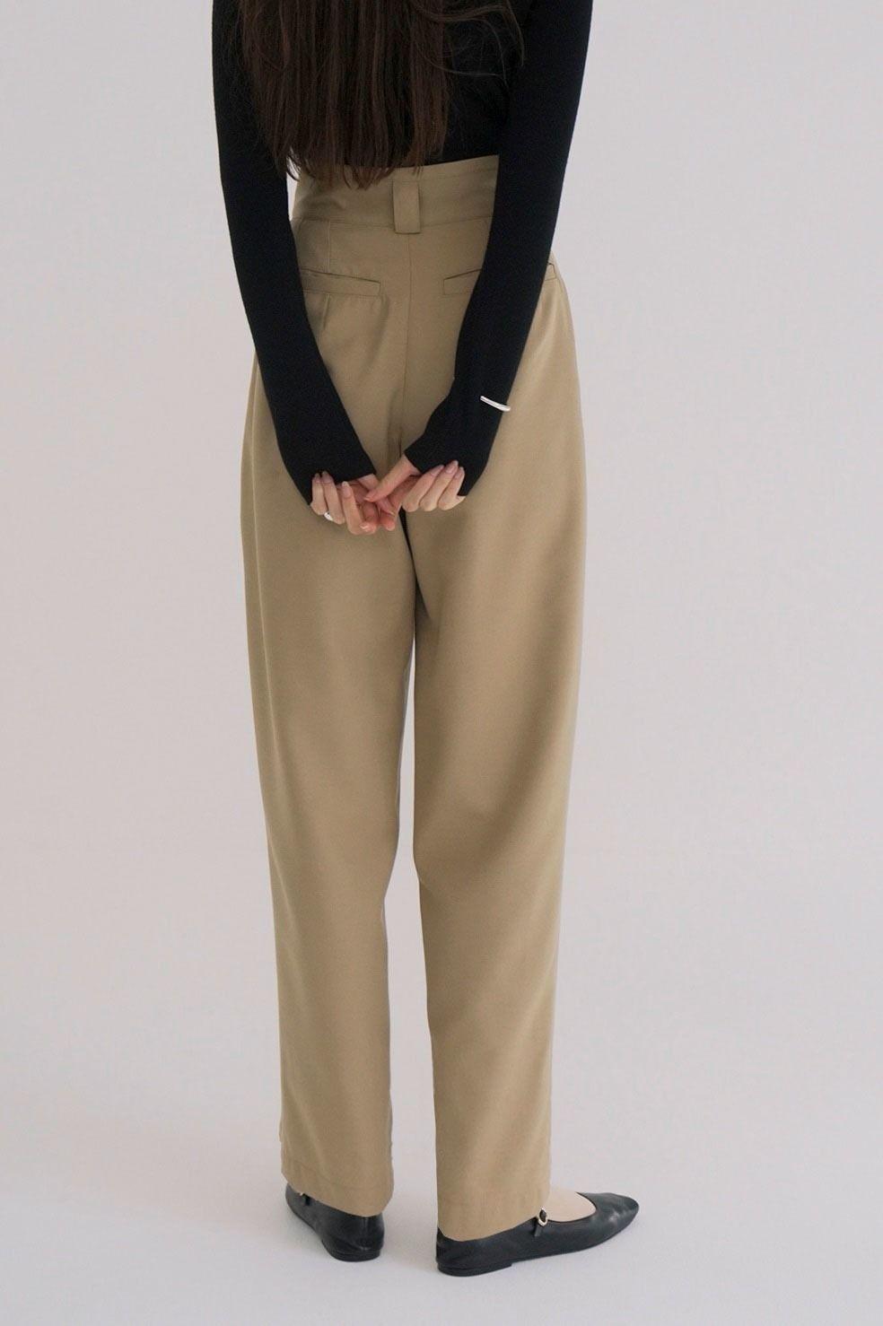 ベルトデザイン テーパードパンツ - WIDE BELT TUCK PANTS - BEIGE