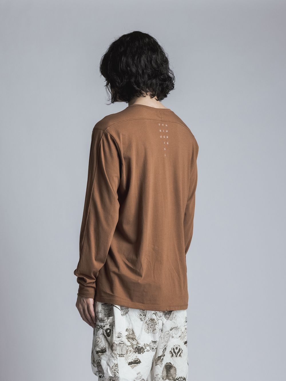 ソフト天竺  レイヤード風 長袖カットソー - BROWN