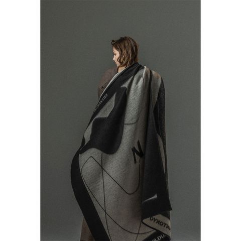 ブランケット -NDNU ABSTRACT ART BLANKET - BLACK