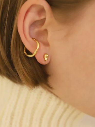 【 両耳用ピアス】 コンマピアス - GOLD